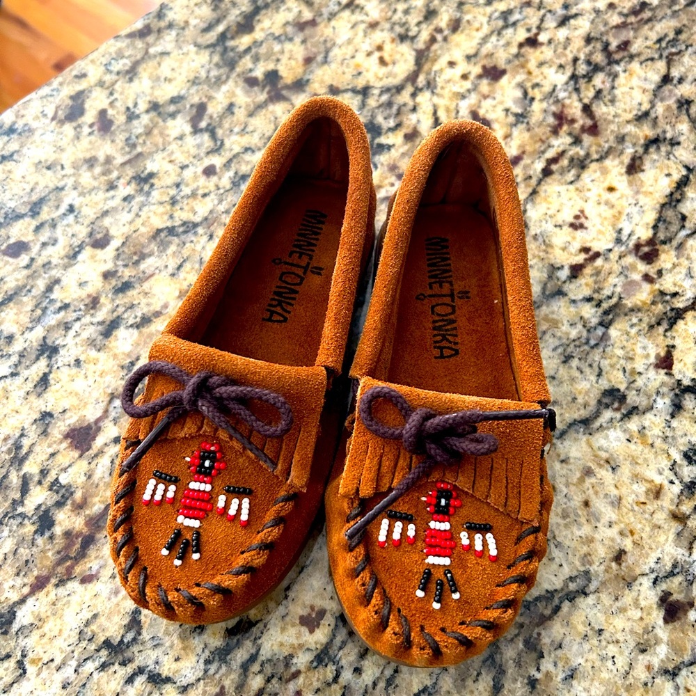 Minnetonka Kitty Beaded Thunderbird